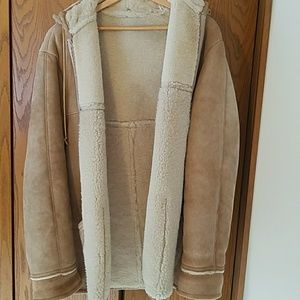 Men's shearling coat size 44 Overland Sheepskin Co
